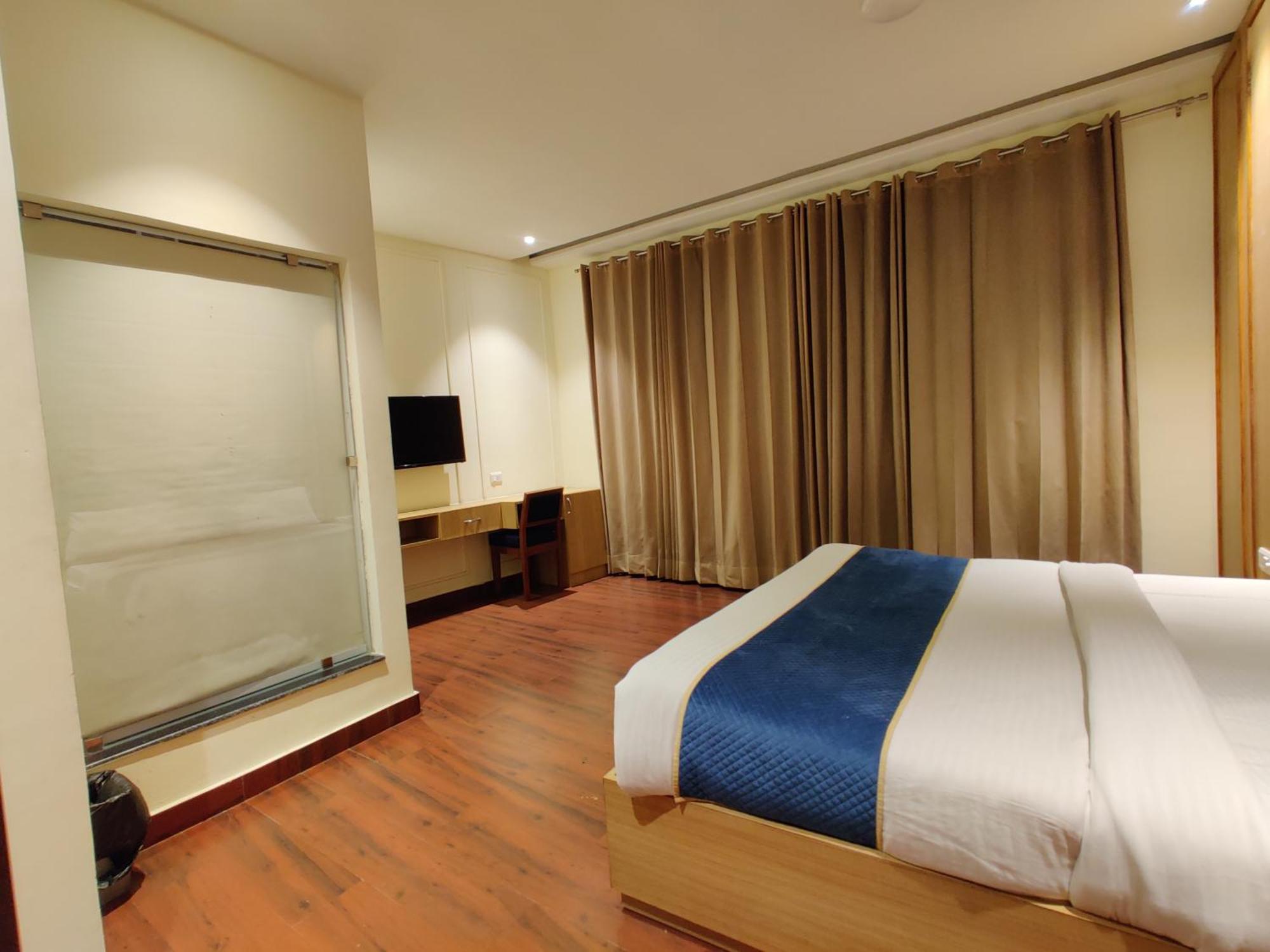 Hotel Dua Grand By Dua Hospitality -300 Meters From Golden Temple Amritsar Bagian luar foto