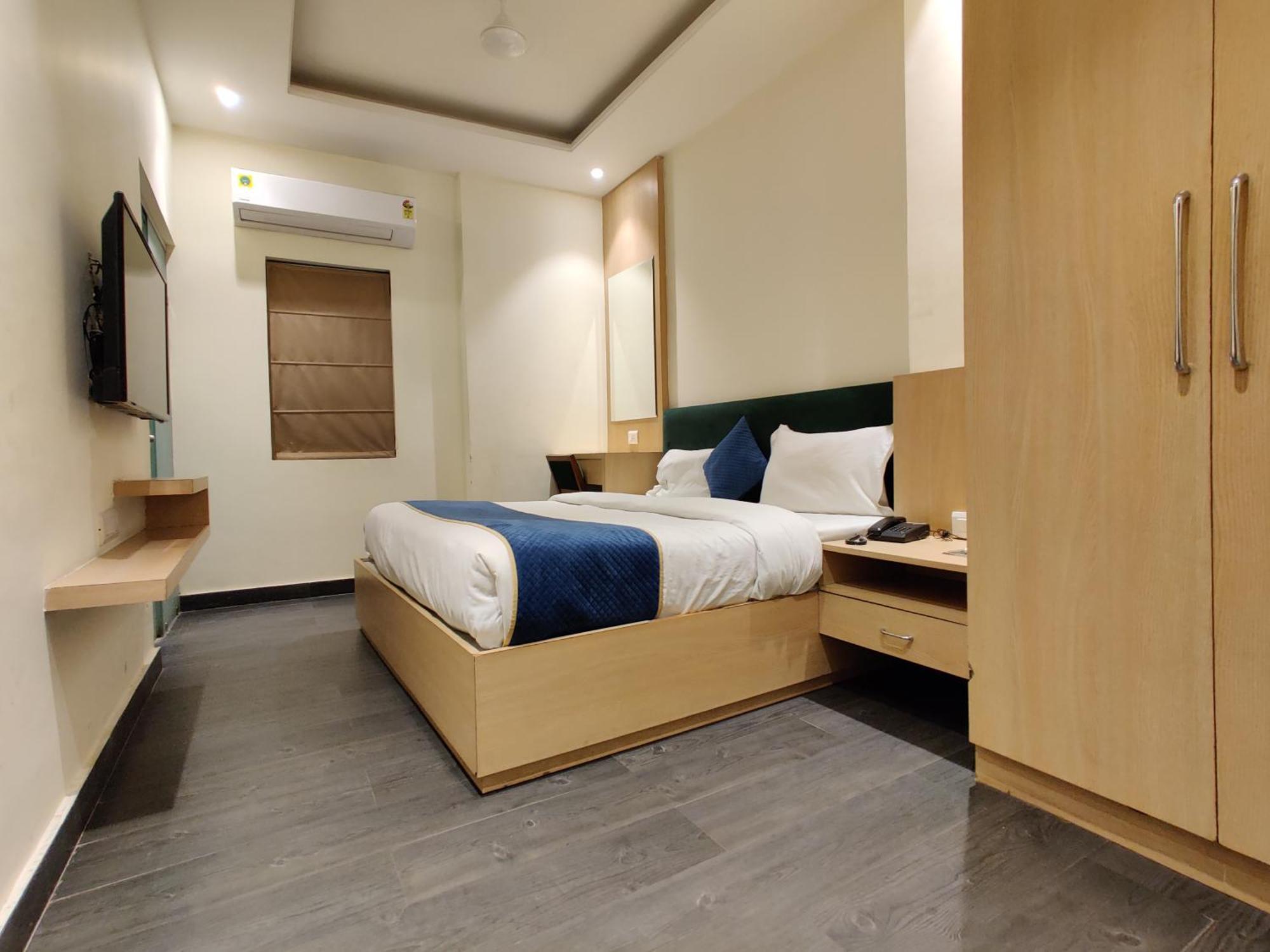 Hotel Dua Grand By Dua Hospitality -300 Meters From Golden Temple Amritsar Bagian luar foto